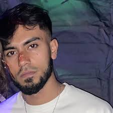 Moses : Experienced combatant of 13years