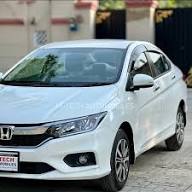 Honda City Aspire 1.5 Model: 2024 Colour: Taffeta White Zero Meter Transmission: Automatic Engine: 1500cc (Petrol) For more details and bookings... Contact: 0300-6207814 0300-4154606 #hitechautomobiles #hitechgrt