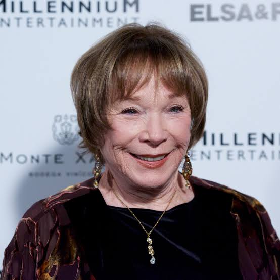 Shirley MacLaine delights in reading her worst reviews