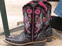 The shining: Meet Larry White, who has polished boots at RodeoHouston for  23 years