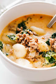 Gnocchi Zuppa Toscana Recipe Loaded With Italian Sausage Bacon Tender Gnocchi And Fresh Kale This Creamy Tus Toscana Recipe Delicious Soup Supper Recipes