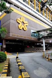 Vi rekommenderar att du bokar rundturer i golden mile complex i förväg för att säkra din plats. Car Park Entrance Of Golden Mile Complex Building Image Singapore