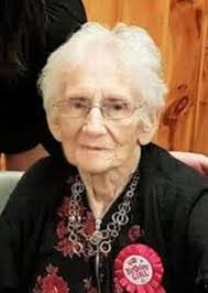 Freda Summers's Instagram, Twitter & Facebook