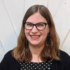 Kristin Snyder's Instagram, Twitter & Facebook