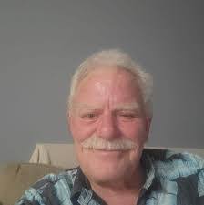 Darcy Duff's Instagram, Twitter & Facebook