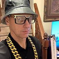 Amazon.com: ONUPGO Hip Hop Costume Kit 80s/90s Rapper Accessories Bucket  Hat Sunglasses Gold Chain Necklace Outfit for Men Women… : Clothing, Shoes  & Jewelry