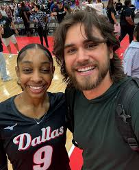 Léger & Moon Volleyball ⚡️ (@legerandmoon) • Instagram photos and videos