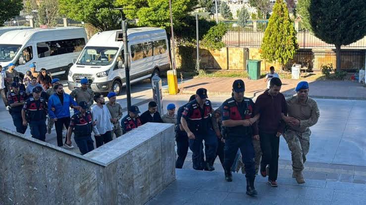Uşak Belediyesi soruşturmasında 9 tutuklama - Güncel Haberler - Habertürk