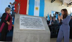Chile has beautiful picture perfect landscapes. Argentina Chile Relations