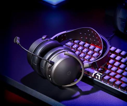Audeze Maxwell 2 Headsets view 3
