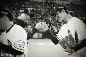 2021 신한은행 쏠(sol) kbo리그의 특징 중 하나는 kt 고영표(30), 두산 최원준(27), 한화 강재민(24) 등 사이드암, 이른바 옆구리 투수의 강세다. Kt ê³ ì˜í'œì˜ ìƒì•  ì²« ì™„ë´‰ìŠ¹ì€ ì–´ë–»ê²Œ ì´ë¤„ì¡Œë‚˜ ì´í›„ê´'ì˜ ì±Œë¦°ì§€