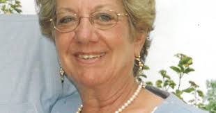 Teresa Perri's Instagram, Twitter & Facebook