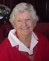 Kelly Lorimer's Instagram, Twitter & Facebook