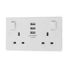 Ac102 2 gang 1 way switch. Lap 13a 2 Gang Sp Switched Socket 3 1a 3 Outlet Type A Usb Charger White Sockets Screwfix Com