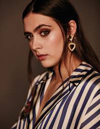 Los cuatro 'looks' de Hinds para ir de festival