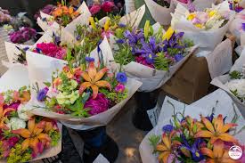 High quality florist in the heart of pike place market. Evening Farmers Market For Locals Seattle Monorailseattle Monorail