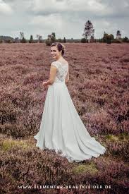 Unsere exklusiven brautkleider sind unnachahmlich und bieten alles, was sie sich für einen der wichtigsten. Moderne Vintage Brautkleider Aus Spitze Elementar Brautmode Brautkleid Vintage Romantische Hochzeitskleider Brautkleid