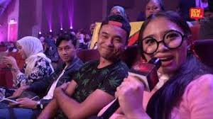 Manakala sembilan kumpulan akan berentap untuk pengetahuan penonton maharaja lawak mega 2019 ini akan berlangsung selama 11 minggu. Live Streaming Hot Seat Mlm 2019 Zikri Husaini