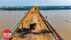 Ngày 16/8, dự án sửa chữa mặt cầu thăng long đã chính thức được khởi công đồng thời cơ quan. Bá»™ TrÆ°á»Ÿng Nguyá»…n VÄƒn Thá»ƒ Cáº§n Chá»§ Ä'á»™ng Tiáº¿n Ä'á»™ Sá»­a Chá»¯a Máº·t Cáº§u ThÄƒng Long Baotintuc Vn