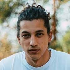 Benjamin Rayburn's Instagram, Twitter & Facebook