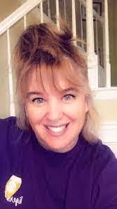 Lorena Eaton's Instagram, Twitter & Facebook