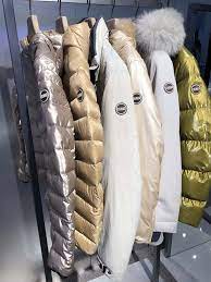 Salve lettori oggi parliamo di moncler un marchio che porta sempre qualità. I Piumini Inverno 2020 2021 Ecologici E Colorati Amiche Di Smalto