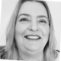 Monique Klein's Instagram, Twitter & Facebook