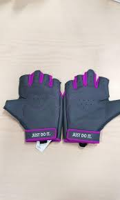 nike women s gym gloves sports