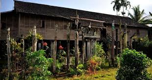 Rumah adat panjang (kalimantan barat). Keunikan Rumah Betang Rumah Adat Suku Dayak Borneo Id