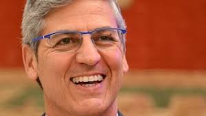 Michael Bublè sarà padre per la quarta volta, la rivelazione nel videoclip  del suo prossimo brano