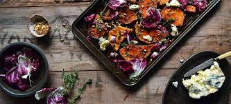 Rezept Tipp Ofenkurbis Mit Thymian Honig Radicchio Und Blauschimmelkase Falstaff Blauschimmelkase Rezepte Kochen