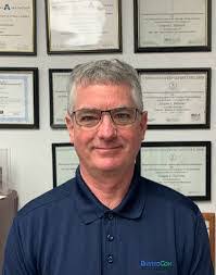 Lenora Newton's Instagram, Twitter & Facebook