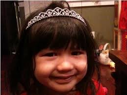 Your photos: Cute kids watching the royal wedding