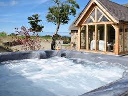 Soar Cottage Ref Ukc2528 In Dihewyd Near Aberaeron Ceredigion With Images Cottage Hot Tub Holidays Holiday Home
