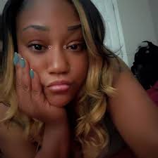 AntonioBrown reacts to #KarruecheTran supporting #DeionSanders following  his bladder removal surgery.