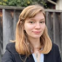 Jasmine Stapleton's Instagram, Twitter & Facebook