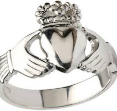 How to wear a claddagh ring. The Down Low On Men And Claddagh Jewelry Claddaghrings Com
