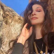 Hannah James (@hannahjames) • Instagram photos and videos