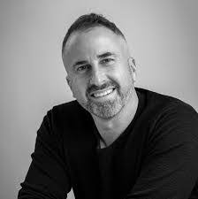 Richard Holman's Instagram, Twitter & Facebook