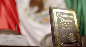 En el artículo 113 de la constitución política de los estados unidos mexicanos, se determina que las leyes deresponsabilidades administrativas de los servidores públicos, determinarán sus obligaciones a fin de de salvaguardar la legalidad, honradez, lealtad, imparcialidad y eficiencia en el. 1917 La Actual Constitucion Politica De Los Estados Unidos Mexicanos Es Promulgada