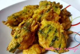 3 cwn tepung gandum 1 1/2 sdk garam 2 1/2 cwn air (lebihkan air kalau nak cucur yg lebih lembut) 1 1/2 sdk serbuk ikan bilis 1 biji cili merah. Cekodok Ikan Bilis Daun Kucai Ini Adalah Bellarina Natasya