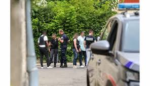 Vaucluse. Un gendarme blessé, un homme abattu... Comment la perquisition a  tourné au drame à Carpentras