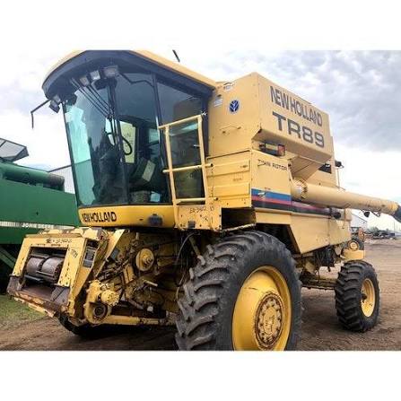 New Holland TR89 Combine