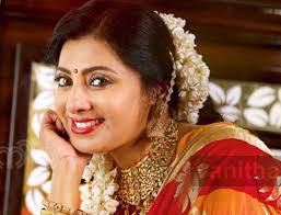 Priya Raman's Instagram, Twitter & Facebook