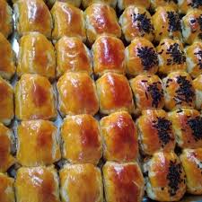 Maybe you would like to learn more about one of these? Bolen Pisang Khas Bandung Shopee Indonesia