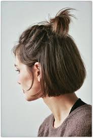 Comment S Attacher Les Cheveux Coiffer Les Cheveux Courts Cheveux Cheveux Courts