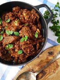Slimming World Beef Stifado Tamingtwins Com Recipe Beef Stifado Recipes Beef Stifado Greek Recipes