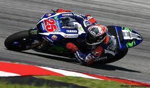 Berita Motogp Pembalap Yamaha Vinales Telah Menjadi Sensasi Pada Tes Pra Musim Sejauh Ini Manjadi Yang Terbaik Di Sepang Dan Vinales Valentino Rossi Ducati
