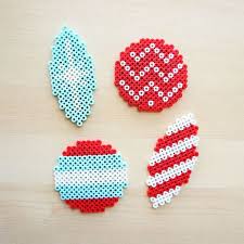 22.70€ et voici le détail Perles A Repasser Noel 12 Modeles A Realiser Avec Des Perles Hama