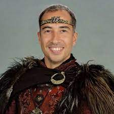 Tous les épisodes des premières saisons de kaamelott gratuits en streaming, sans bandeaux publicitaires intempestifs. Kaamelott Montages Parodies Home Facebook